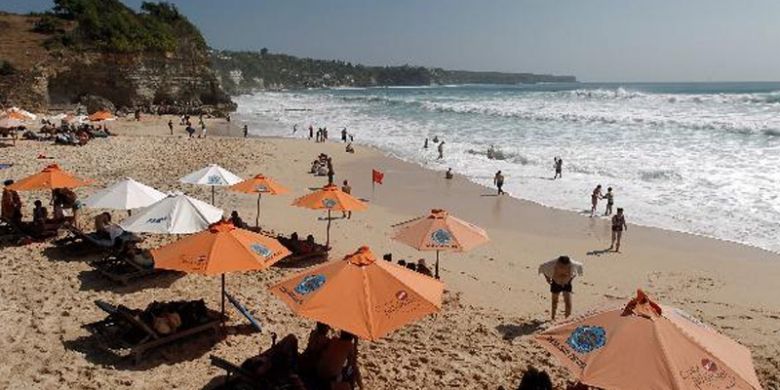 Pantai Dreamland: Keindahan Pantai Bali yang Memikat Hati